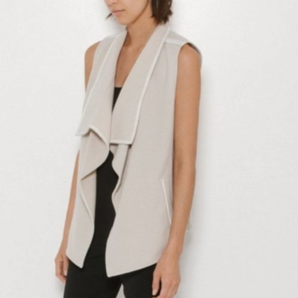 Vince Jackets & Blazers - ☀️ NWOT Vince women’s Drape Collar Vest